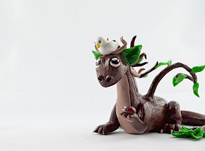 Tree dragon with little friends